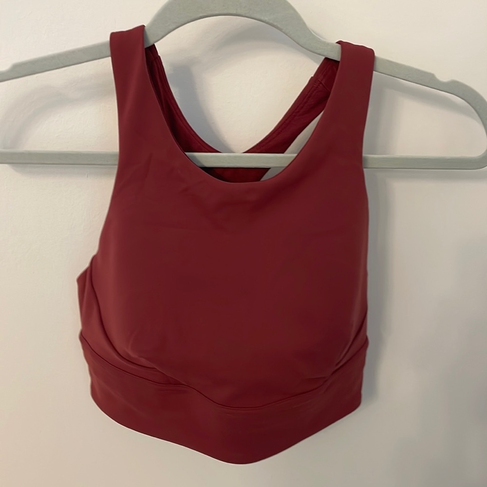 Lululemon sports bra